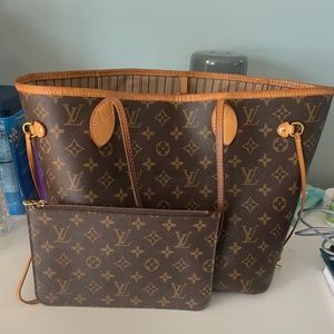 Louis Vuitton Neverfull MM bag